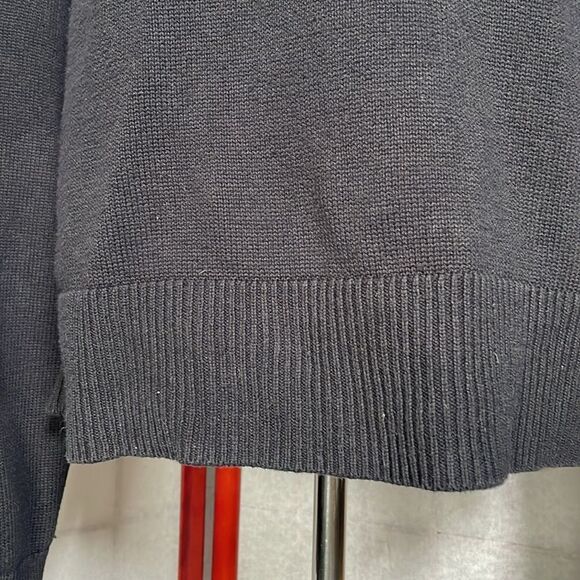 Daily/Ritual 100% Cotton Classic Black Crewneck Sweater (Size: Medium) - Picture 8 of 14